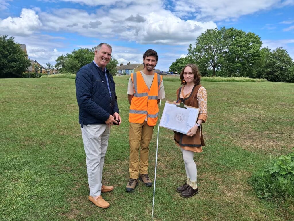 Archaeologist Harry Farmer with Cllr Mike Whiting and training event participant, surveying Queenborough Castle on the Isle of Sheppey(Copyright: CiM/MOLA)